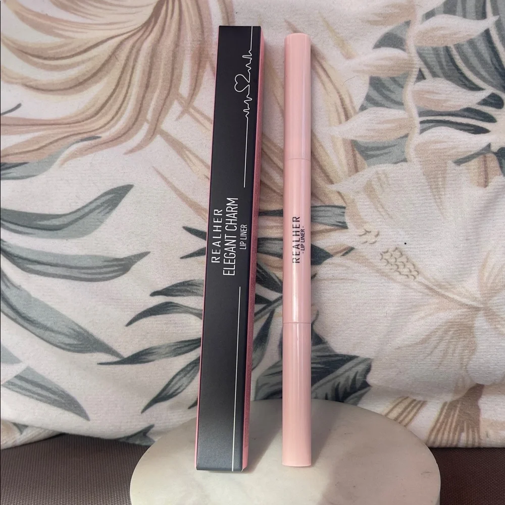 RealHer - Elegant Charm Lip Liner